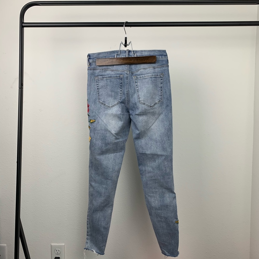 PacSun Floral Embroidered High Rise Ankle Jegging - Picture 12 of 14